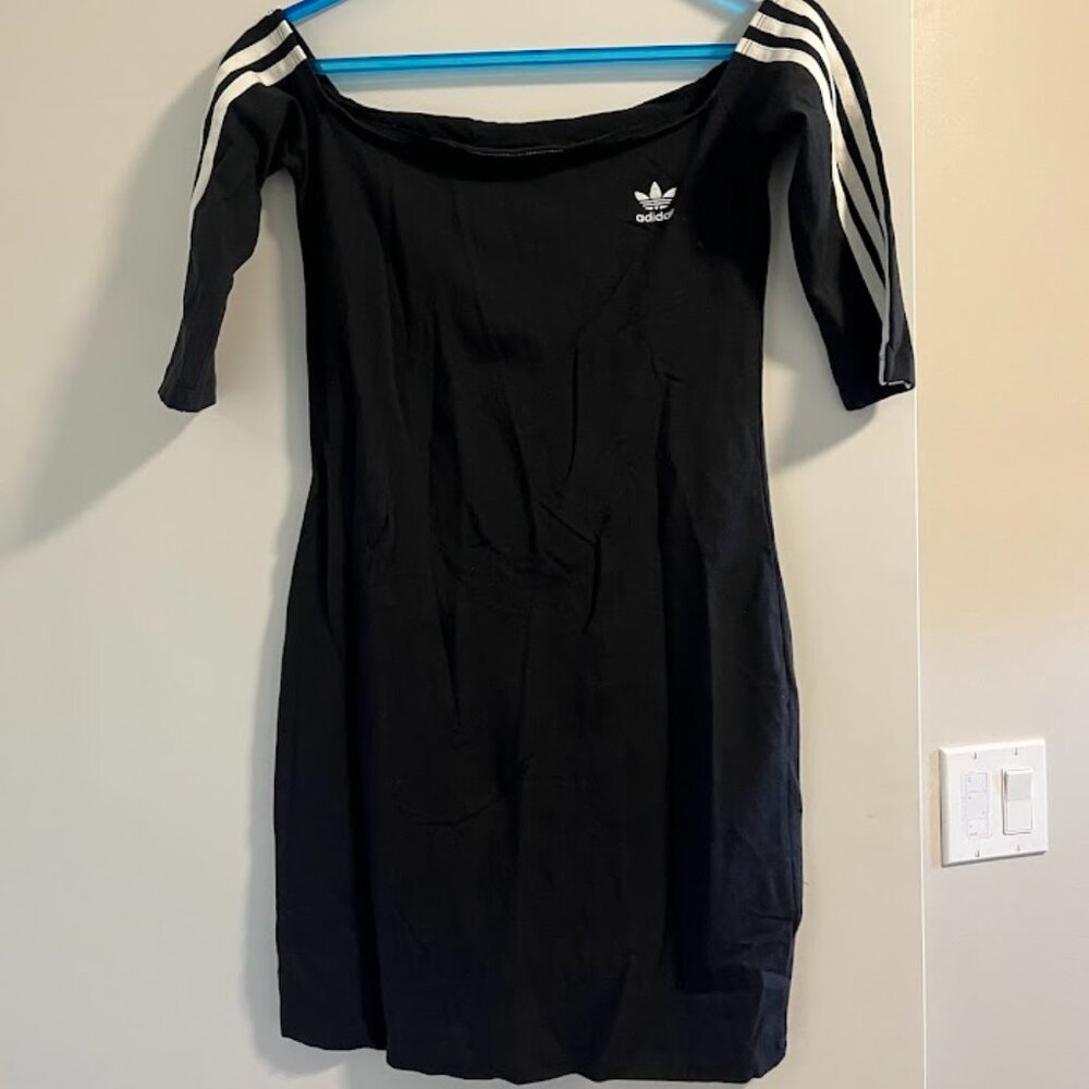 adidas Originals Womens Off-the-Shoulder